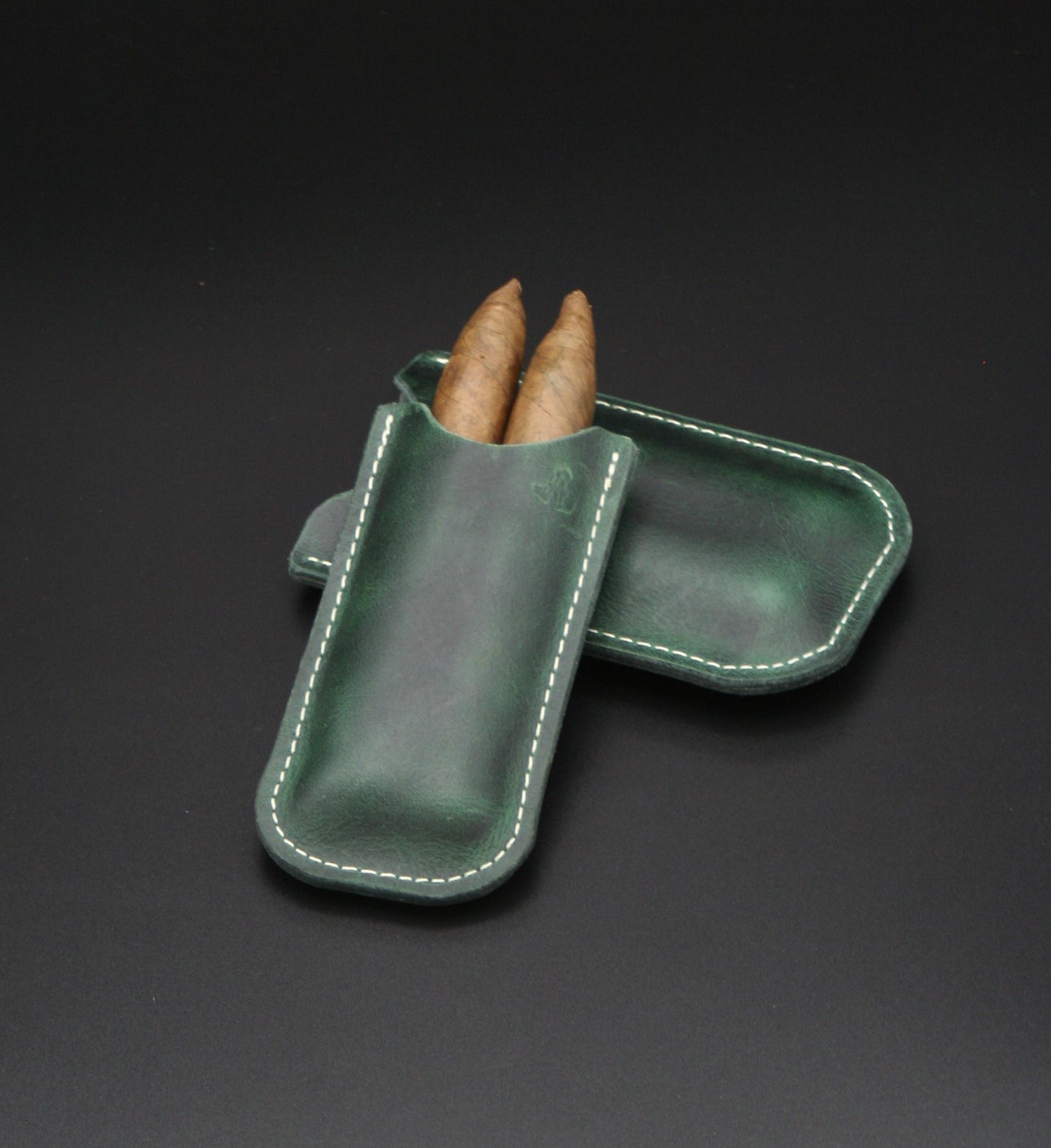Ring 52 Two-Cigar Case - Machine Stitched